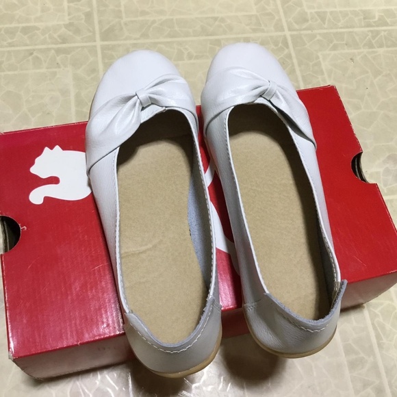 White Leather Woman Flat With Bow - Picture 1 of 7